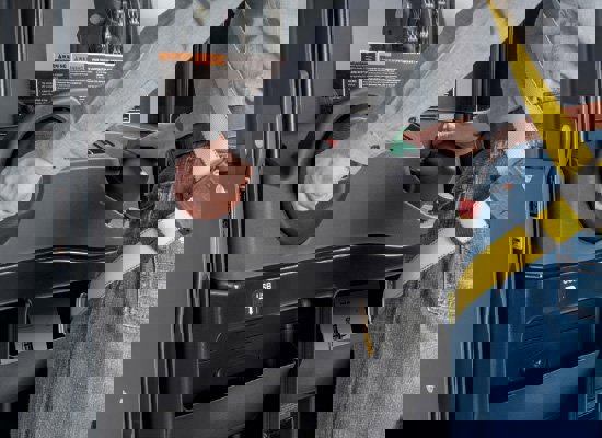 jungheinrich-three-wheel-counterbalance-ergonomics